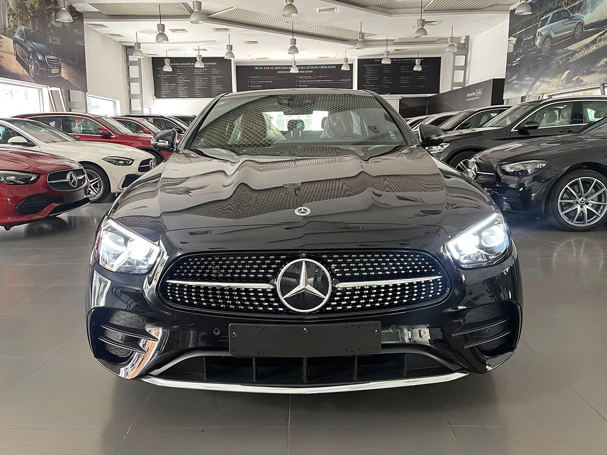 MERCEDES-BENZ E 300 AMG